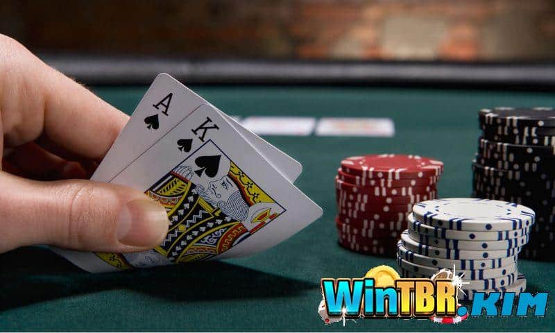 Poker là tựa game hot bậc nhất tại Casino Wintb